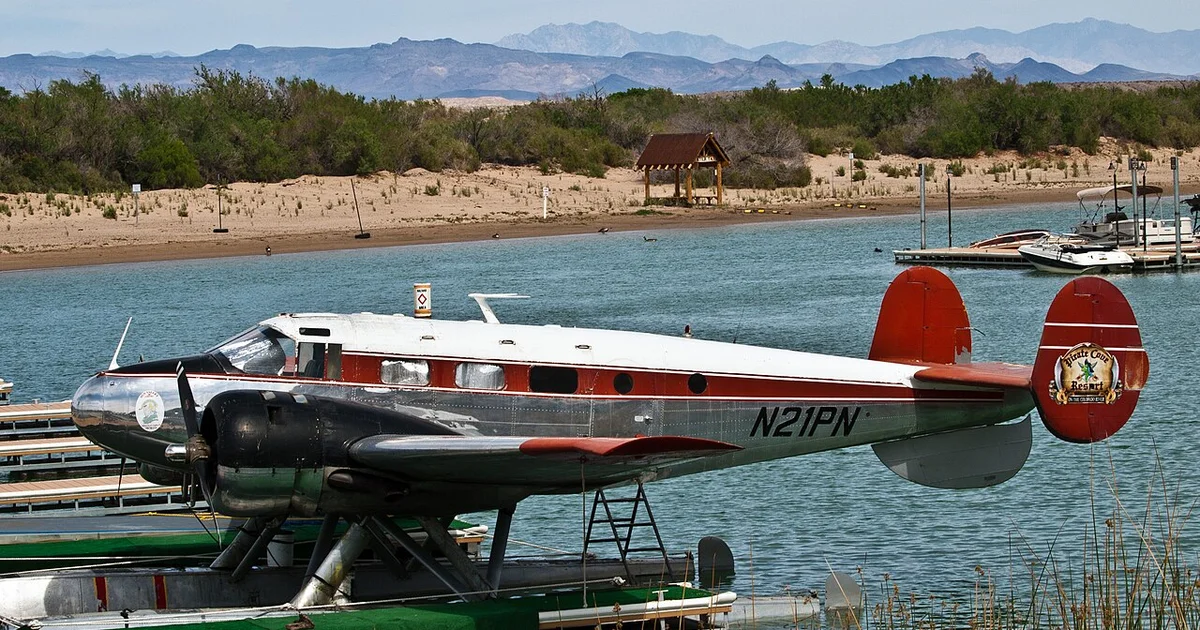 emergency water landing - Emergency Water Landing Declared Standard Aviation Procedure After Politician's Splash